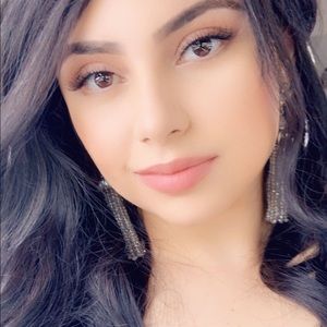 Meet your Posher, Noemi